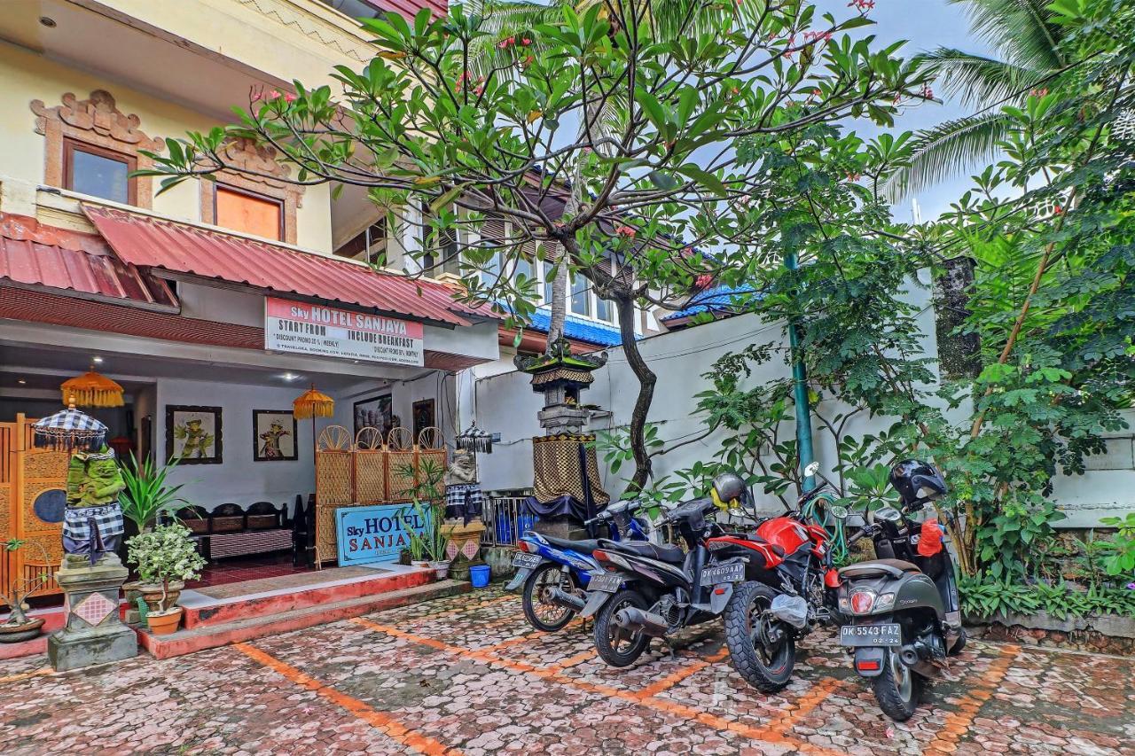 Capital O 91851 Hotel Sanjaya Legian Esterno foto